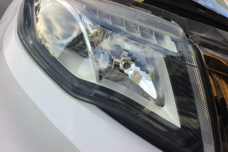 Used Geely Auto Emgrand X7 Sport 2020 1.8TD DCT Two-Wheel Drive Zhiya Model Right Front Headlight