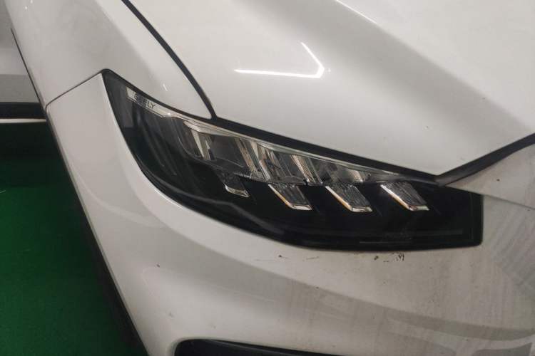 Used Geely Auto Emgrand X7 Sport 2020 1.8TD DCT Zhi Ling PRO Right Front Headlight