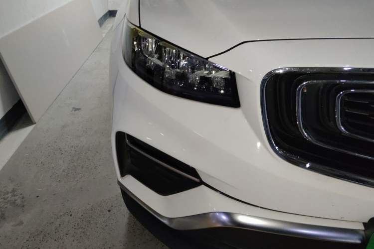 Used Geely Auto Emgrand X7 Sport 2020 1.5TD Automatic Smart Connect PRO Right Front Headlight