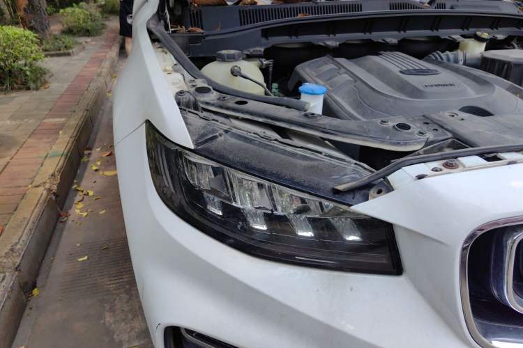 Used Geely Auto Emgrand X7 Sport 2020 1.5TD Automatic Smart Connect PRO Right Front Headlight
