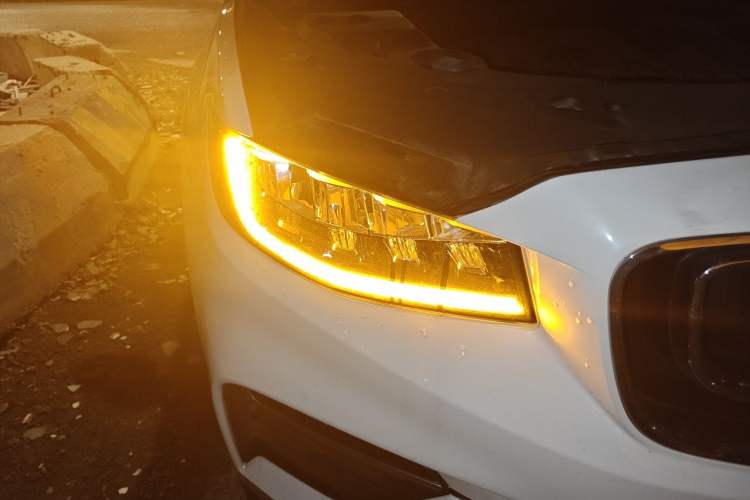Used Geely Auto Emgrand X7 Sport 2020 1.8TD DCT Smart PRO Right Front Headlight