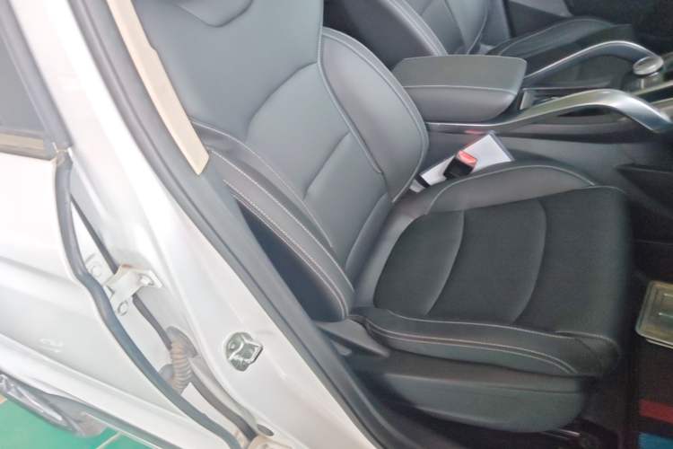 Used Geely Auto Emgrand X7 Sport 2020 1.8TD DCT Smart Connect PRO Right Front Seat