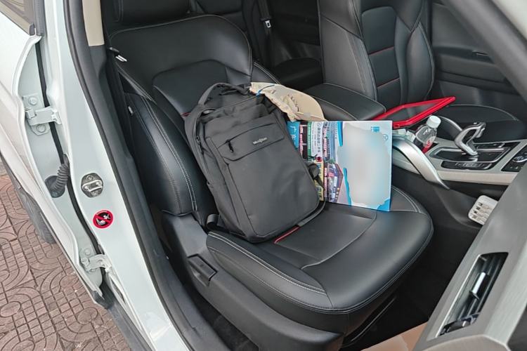 Used Geely Auto Emgrand X7 Sport 2020 1.8TD DCT Two-Wheel Drive Smart Connect 4G-Enabled Version Right Front Seat