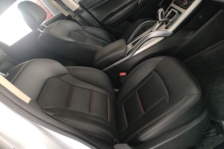 Used Geely Auto Emgrand X7 Sport 2020 1.8TD DCT Two-Wheel Drive Smart Connect 4G-Enabled Version Right Front Seat