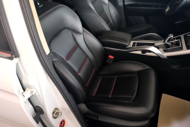 Used Geely Auto Emgrand X7 Sport 2020 1.8TD DCT Two-Wheel Drive Smart Connect 4G-Enabled Version Right Front Seat