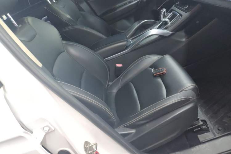 Used Geely Auto Emgrand X7 Sport 2020 1.8TD DCT Two-Wheel Drive Smart Connect 4G-Enabled Version Right Front Seat