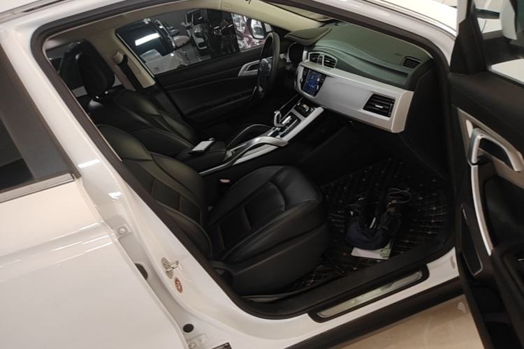 Used Geely Auto Emgrand X7 Sport 2020 1.8TD DCT Two-Wheel Drive Smart Connect 4G-Enabled Version Right Front Seat