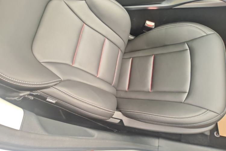 Used Geely Auto Emgrand X7 Sport 2020 1.8TD DCT Two-Wheel Drive Smart Connect 4G-Enabled Version Right Front Seat