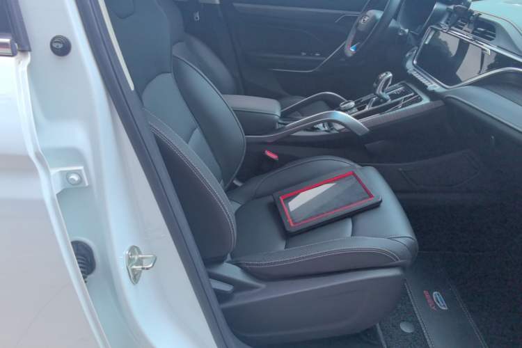 Used Geely Auto Emgrand X7 Sport 2020 1.8TD DCT Smart Connect PRO Right Front Seat