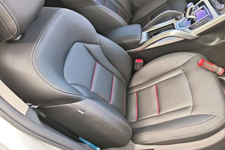 Used Geely Auto Emgrand X7 Sport 2020 1.8TD DCT Two-Wheel Drive Smart Connect 4G-Enabled Version Right Front Seat