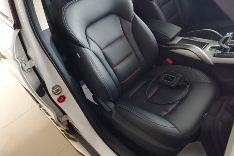 Used Geely Auto Emgrand X7 Sport 2020 1.8TD DCT Two-Wheel Drive Smart Connect 4G-Enabled Version Right Front Seat
