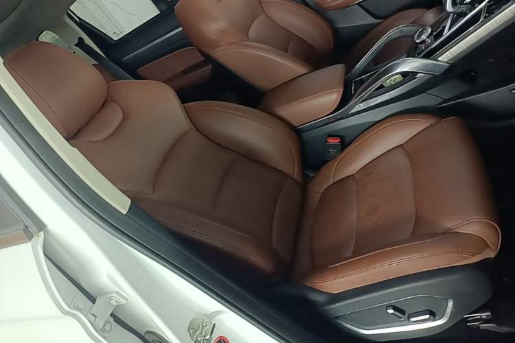 Used Geely Auto Emgrand X7 Sport 2020 1.8TD DCT Zhi Ling PRO Right Front Seat