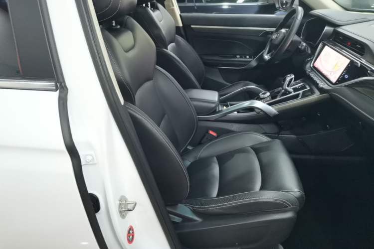 Used Geely Auto Emgrand X7 Sport 2020 1.5TD Automatic Smart Connect PRO Right Front Seat