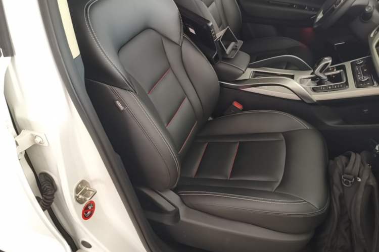 Used Geely Auto Emgrand X7 Sport 2020 1.8TD DCT Two-Wheel Drive Smart Connect 4G-Enabled Version Right Front Seat