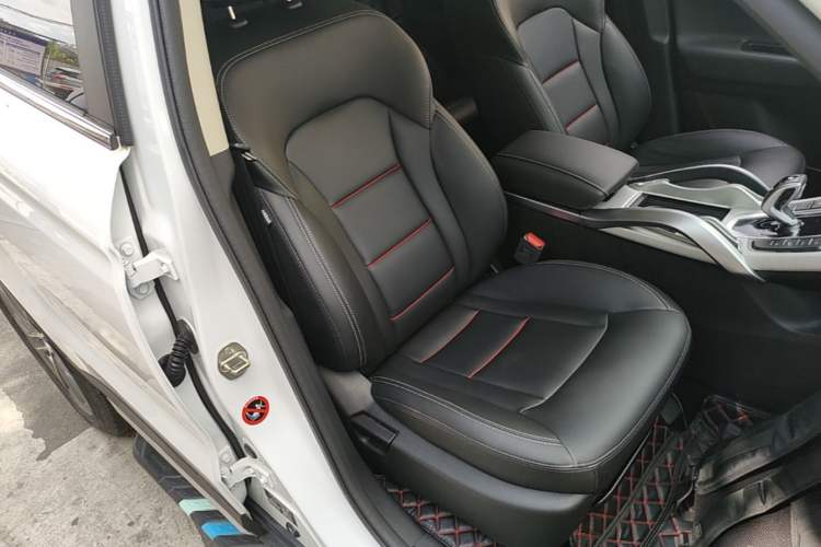 Used Geely Auto Emgrand X7 Sport 2020 1.8TD DCT Two-Wheel Drive Smart Connect 4G-Enabled Version Right Front Seat