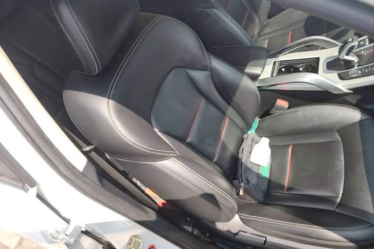Used Geely Auto Emgrand X7 Sport 2020 1.8TD DCT Two-Wheel Drive Zhiya Model Right Front Seat