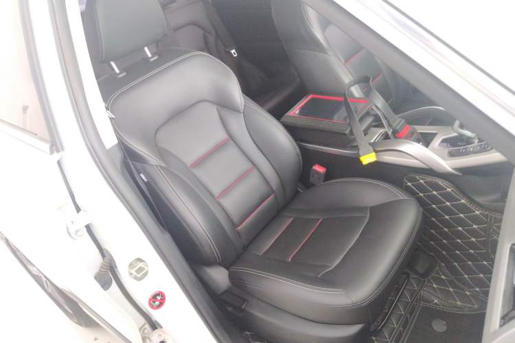 Used Geely Auto Emgrand X7 Sport 2020 1.8TD DCT Two-Wheel Drive Smart Connect 4G-Enabled Version Right Front Seat