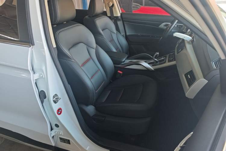 Used Geely Auto Emgrand X7 Sport 2020 1.8TD DCT Two-Wheel Drive Zhiya Model Right Front Seat