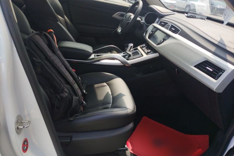 Used Geely Auto Emgrand X7 Sport 2020 1.8TD DCT Two-Wheel Drive Smart Connect 4G-Enabled Version Right Front Seat