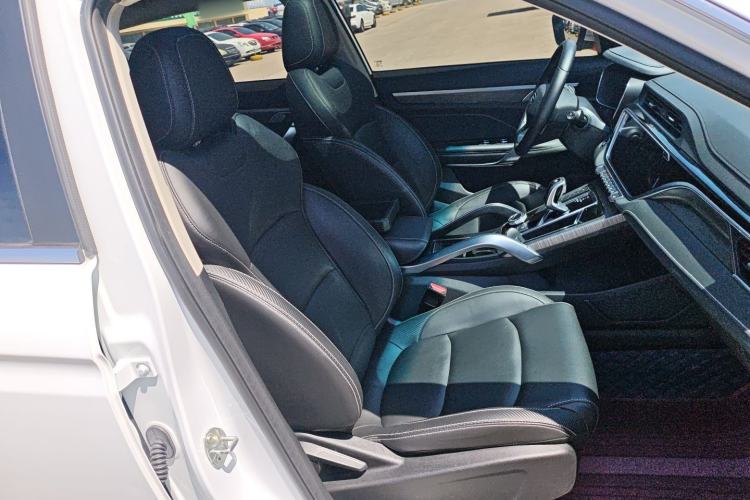 Used Geely Auto Emgrand X7 Sport 2020 1.8TD DCT Smart Connect PRO Right Front Seat