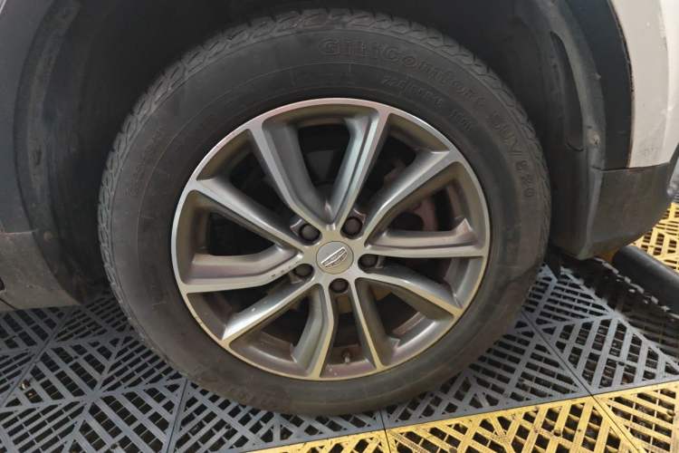 Used Geely Auto Emgrand X7 Sport 2020 1.8TD DCT Two-Wheel Drive Smart Connect 4G-Enabled Version Right Front Wheel Hub