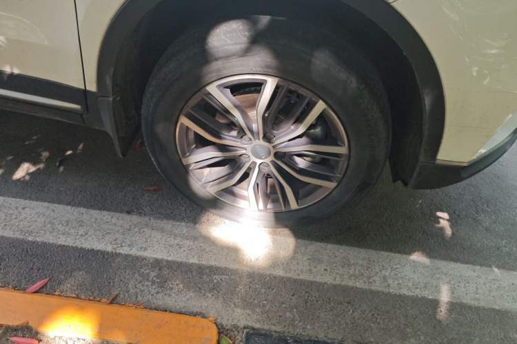 Used Geely Auto Emgrand X7 Sport 2020 1.8TD DCT Smart PRO Right Front Wheel Hub