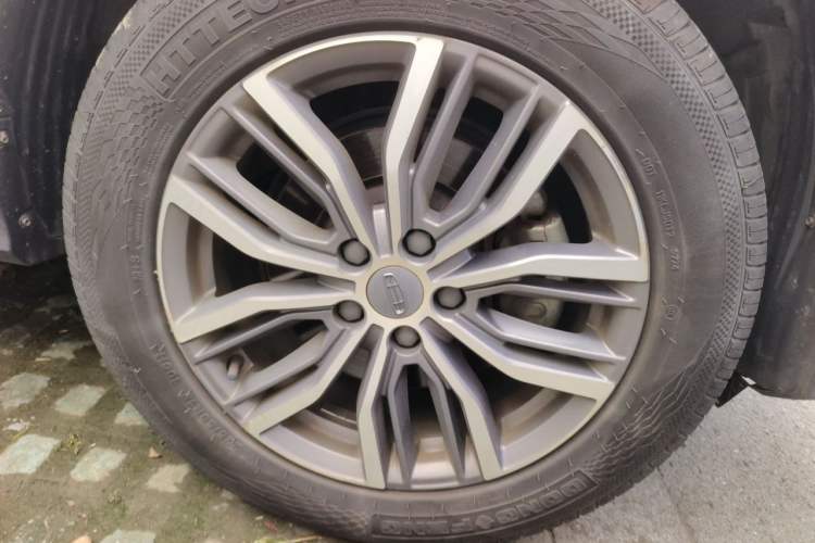Used Geely Auto Emgrand X7 Sport 2020 1.5TD Automatic Smart Connect PRO Right Front Wheel Hub