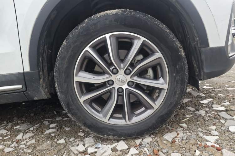 Used Geely Auto Emgrand X7 Sport 2020 1.8TD DCT Two-Wheel Drive Smart Connect 4G-Enabled Version Right Front Wheel Hub