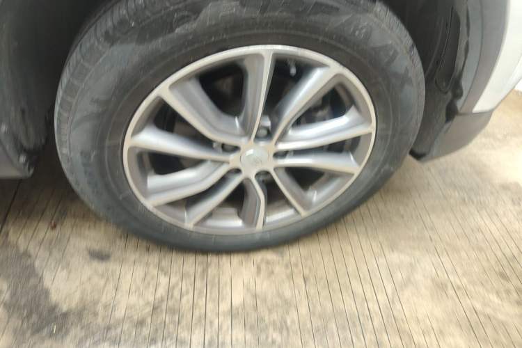 Used Geely Auto Emgrand X7 Sport 2020 1.8TD DCT Two-Wheel Drive Smart Connect 4G-Enabled Version Right Front Wheel Hub