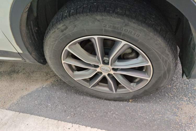 Used Geely Auto Emgrand X7 Sport 2020 1.8TD DCT Two-Wheel Drive Smart Connect 4G-Enabled Version Right Front Wheel Hub
