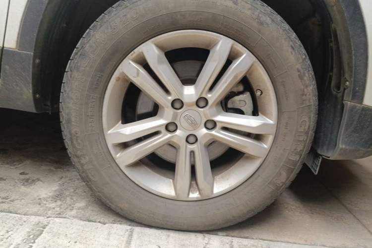 Used Geely Auto Emgrand X7 Sport 2020 1.8TD Manual Two-Wheel Drive Elite Version Right Front Wheel Hub