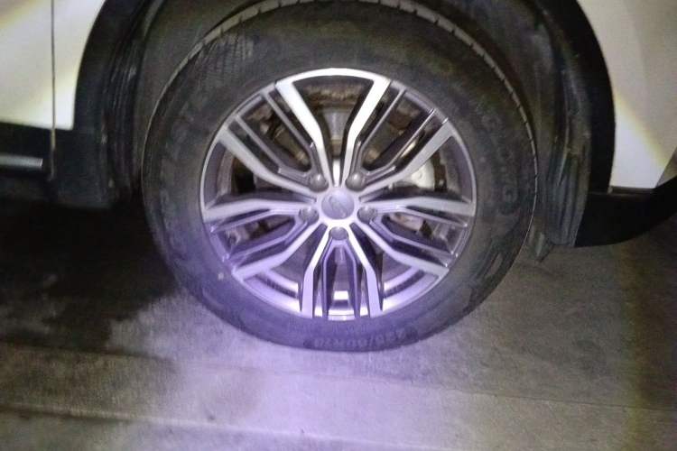 Used Geely Auto Emgrand X7 Sport 2020 1.8TD DCT Smart PRO Right Front Wheel Hub