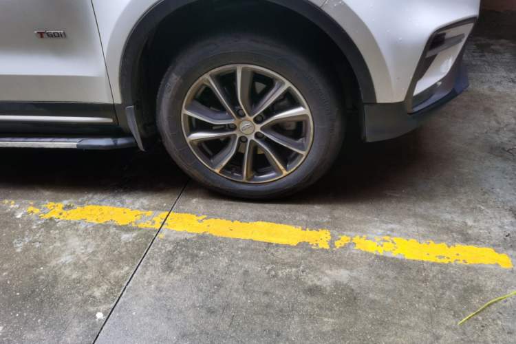 Used Geely Auto Emgrand X7 Sport 2020 1.8TD DCT Two-Wheel Drive Smart Connect 4G-Enabled Version Right Front Wheel Hub