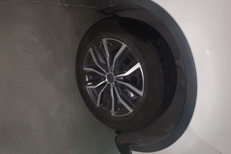 Used Geely Auto Emgrand X7 Sport 2020 1.8TD DCT ZhiZun PRO Right Front Wheel Hub