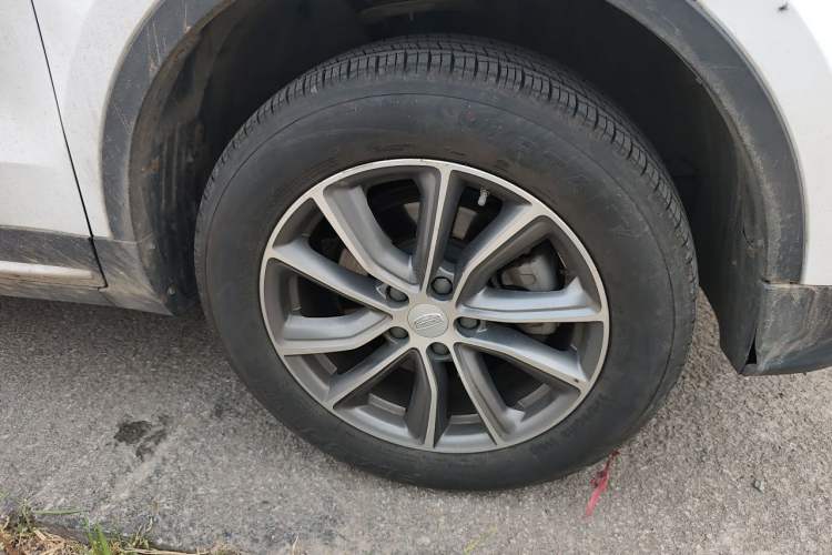 Used Geely Auto Emgrand X7 Sport 2020 1.8TD DCT Two-Wheel Drive Smart Connect 4G-Enabled Version Right Front Wheel Hub
