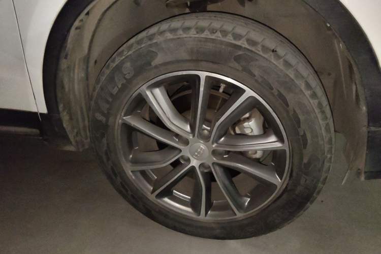 Used Geely Auto Emgrand X7 Sport 2020 1.8TD DCT Two-Wheel Drive Smart Connect 4G-Enabled Version Right Front Wheel Hub