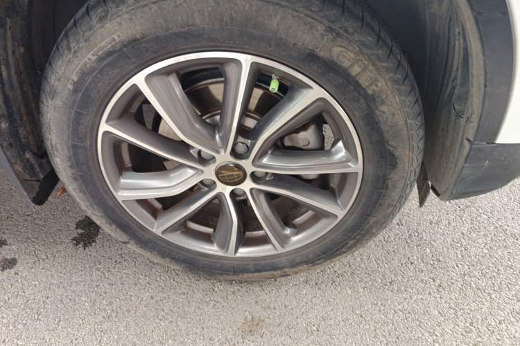 Used Geely Auto Emgrand X7 Sport 2020 1.8TD DCT Two-Wheel Drive Smart Connect 4G-Enabled Version Right Front Wheel Hub