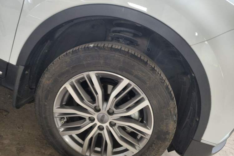 Used Geely Auto Emgrand X7 Sport 2020 1.5TD Automatic Smart Connect PRO Right Front Wheel Hub