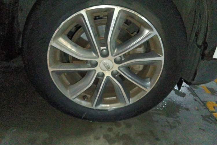 Used Geely Auto Emgrand X7 Sport 2020 1.8TD DCT Two-Wheel Drive Smart Connect 4G-Enabled Version Right Front Wheel Hub
