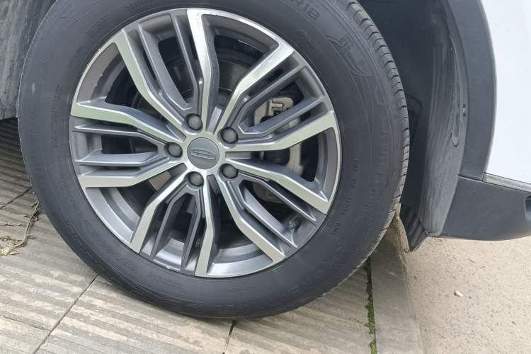 Used Geely Auto Emgrand X7 Sport 2020 1.5TD Automatic Smart Connect PRO Right Front Wheel Hub