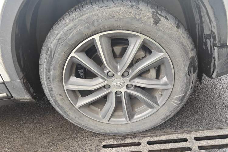 Used Geely Auto Emgrand X7 Sport 2020 1.8TD DCT Two-Wheel Drive Smart Connect 4G-Enabled Version Right Front Wheel Hub