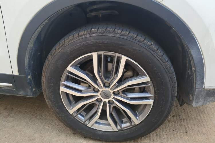 Used Geely Auto Emgrand X7 Sport 2020 1.5TD Automatic Smart Connect PRO Right Front Wheel Hub