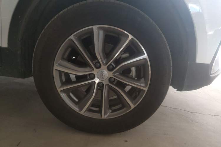 Used Geely Auto Emgrand X7 Sport 2020 1.8TD DCT Two-Wheel Drive Smart Connect 4G-Enabled Version Right Front Wheel Hub