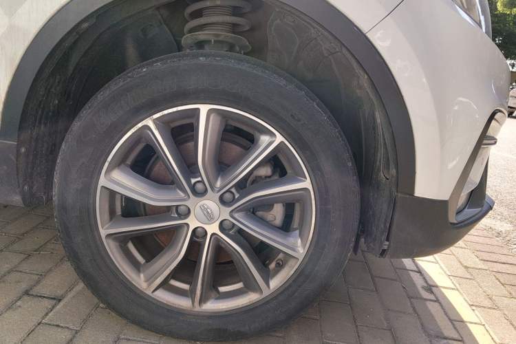 Used Geely Auto Emgrand X7 Sport 2020 1.8TD DCT Two-Wheel Drive Zhiya Model Right Front Wheel Hub
