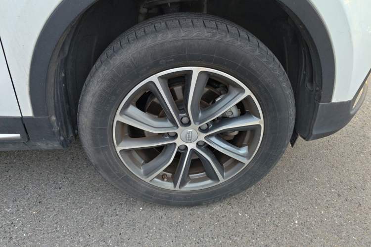 Used Geely Auto Emgrand X7 Sport 2020 1.8TD DCT Two-Wheel Drive Smart Connect 4G-Enabled Version Right Front Wheel Hub