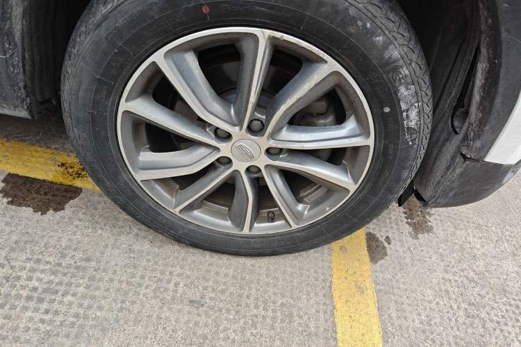 Used Geely Auto Emgrand X7 Sport 2020 1.8TD DCT Two-Wheel Drive Smart Connect 4G-Enabled Version Right Front Wheel Hub