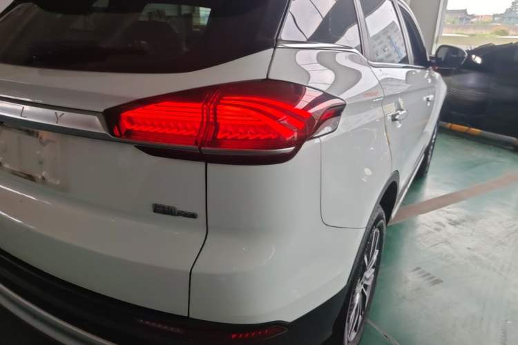 Used Geely Auto Emgrand X7 Sport 2020 1.8TD DCT Smart Connect PRO Right Rear Taillight