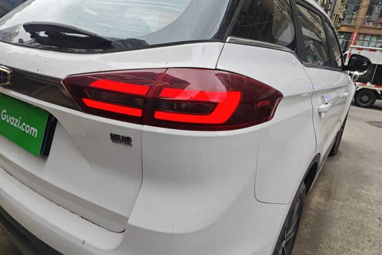 Used Geely Auto Emgrand X7 Sport 2020 1.8TD DCT Two-Wheel Drive Smart Connect 4G-Enabled Version Right Rear Taillight