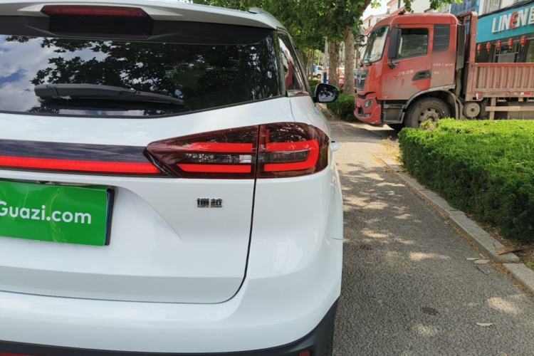 Used Geely Auto Emgrand X7 Sport 2020 1.8TD DCT Two-Wheel Drive Smart Connect 4G-Enabled Version Right Rear Taillight