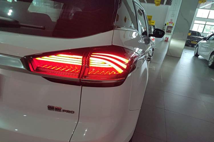 Used Geely Auto Emgrand X7 Sport 2020 1.8TD DCT Zhi Ling PRO Right Rear Taillight